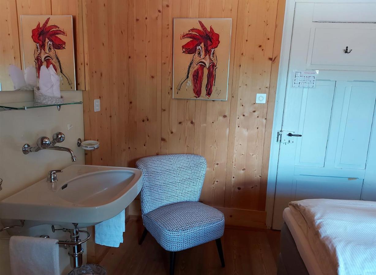 Gasthaus Spinas Bever Bagian luar foto