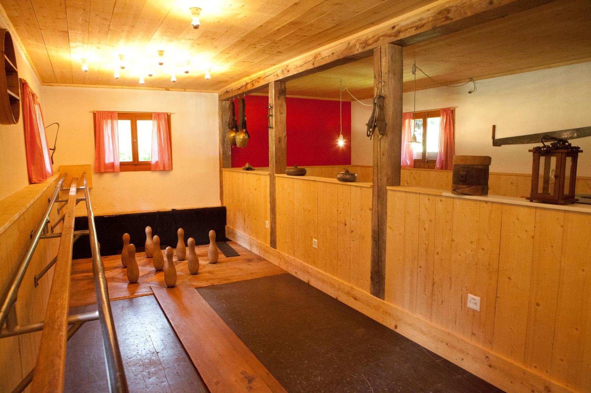 Gasthaus Spinas Bever Bagian luar foto