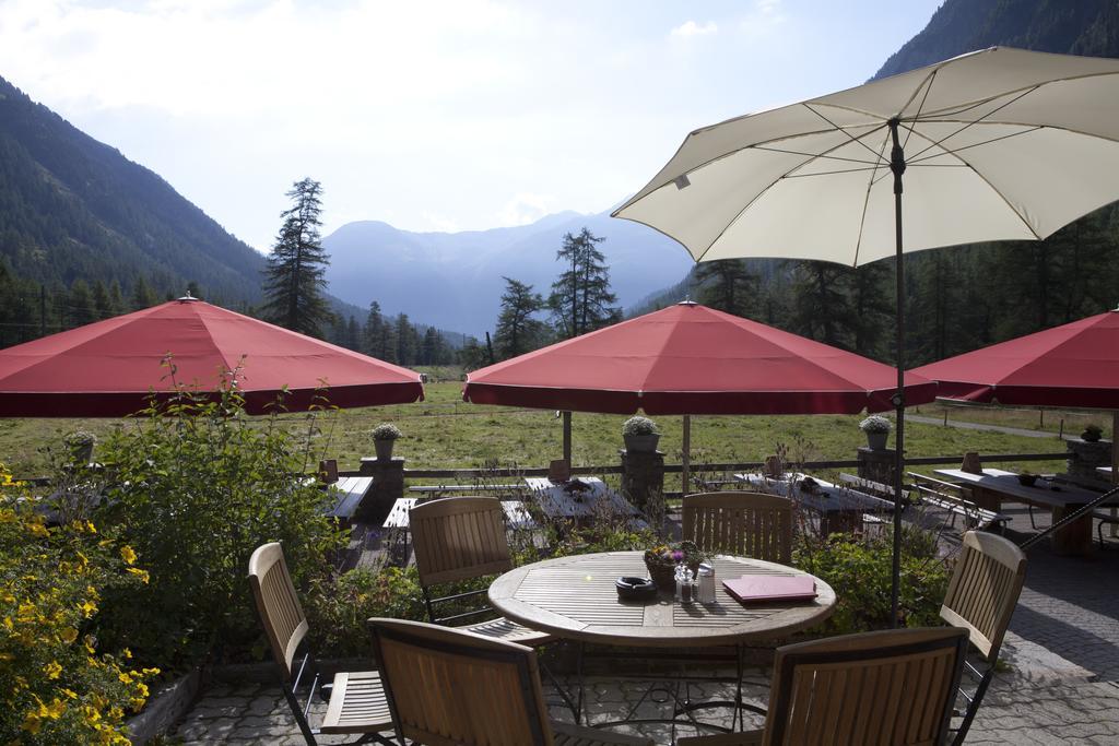 Gasthaus Spinas Bever Bagian luar foto