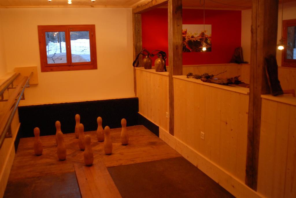 Gasthaus Spinas Bever Bagian luar foto