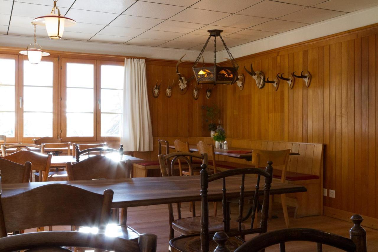 Gasthaus Spinas Bever Bagian luar foto